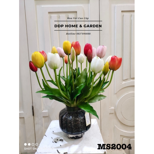 Bình hoa tulip cao cấp (hoa cao su)