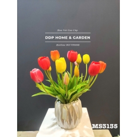Bình hoa tulip đỏ (3135)