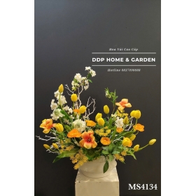 Chậu hoa tulip vàng (4134)