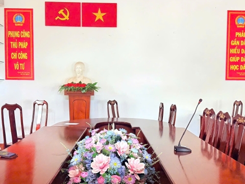 HOA TRANG TRÍ HỘI TRƯỜNG,CƠ QUAN