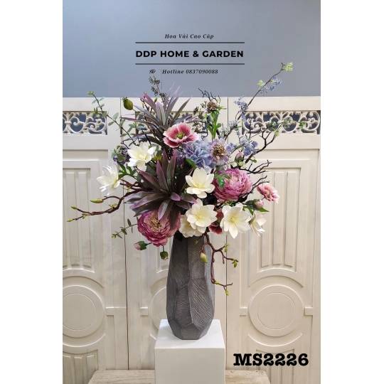 Bình hoa mẫu đơn mix mộc lan (2226)