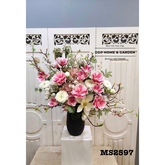 Chậu hoa mộc lan hồng (2597)