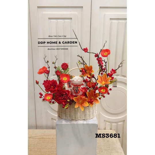 Giỏ hoa đào và mèo thần tài (3661)