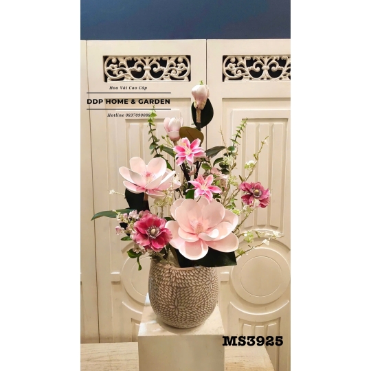 Chậu hoa mộc lan hồng (3925)