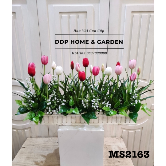Bồn hoa tulip (hoa lụa cao cấp )